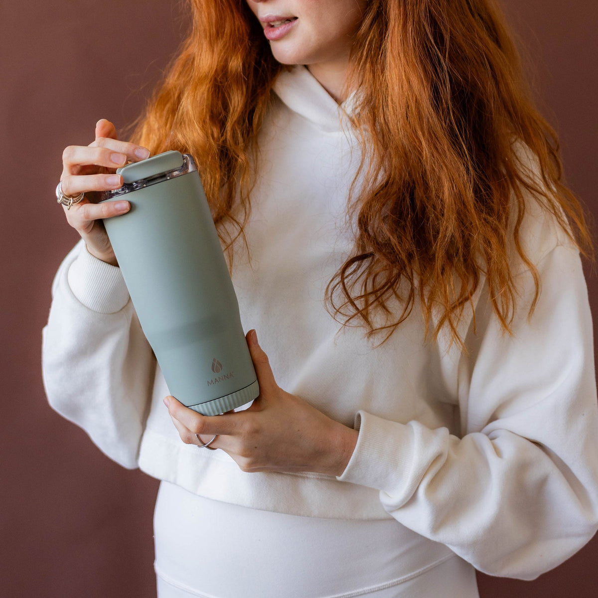 30-oz-groove-tumbler-b7 4Manna_Website_Lifestyles-17.jpg