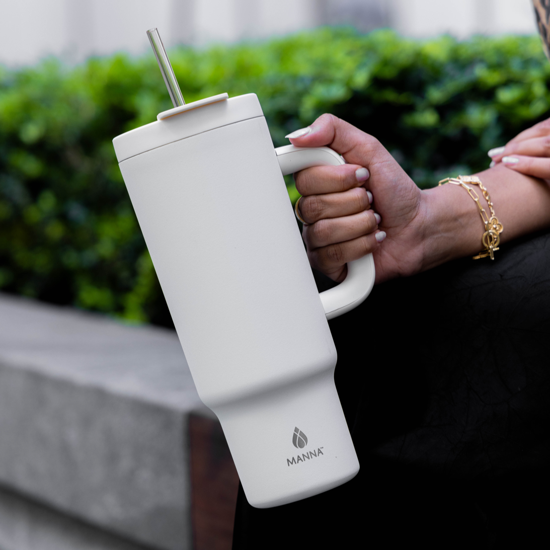 40-oz-leisure-tumbler-a7 Core_Home_Manna_Lifestyle_AUG_13-38.png